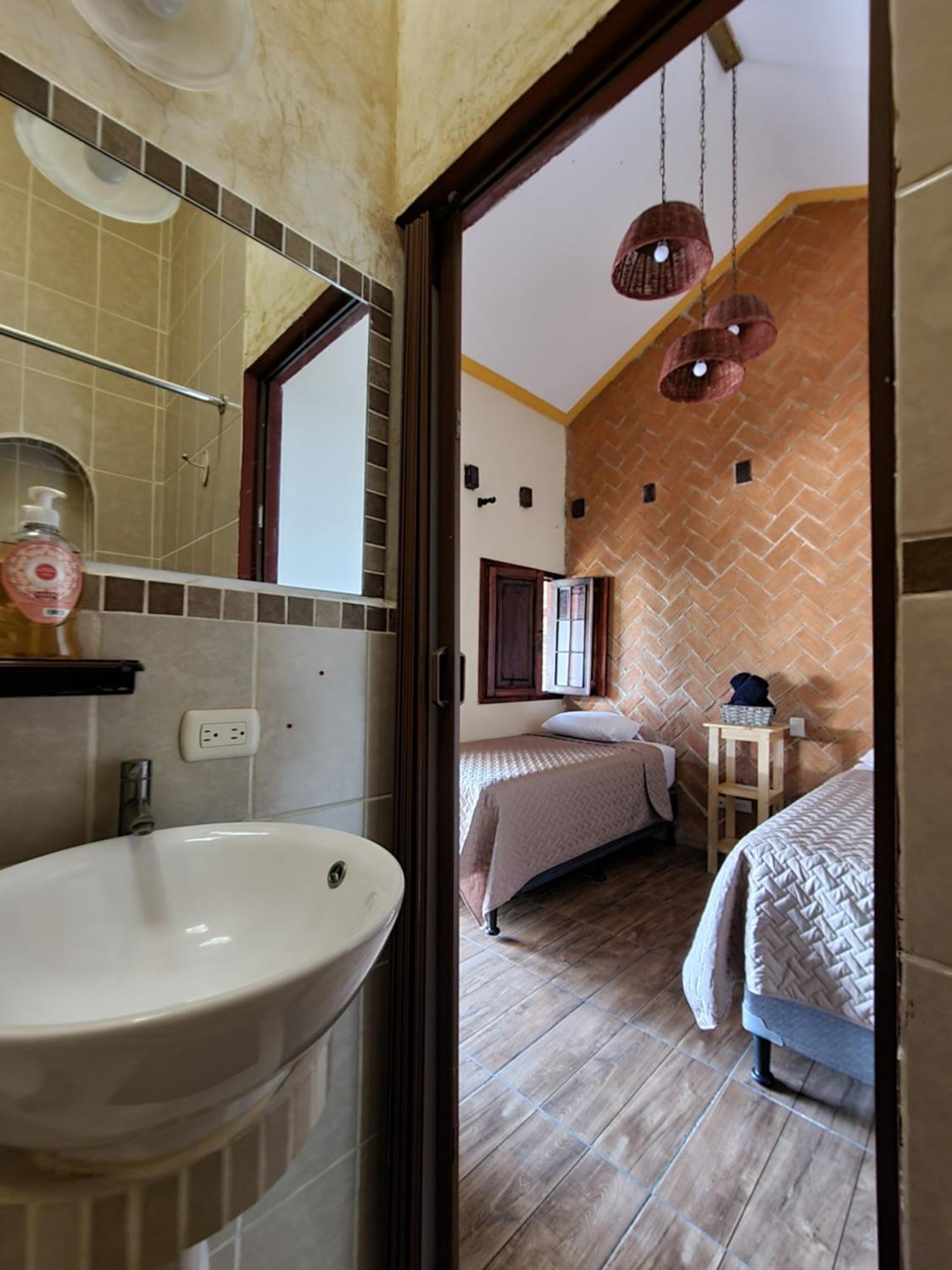 Central Hostel Boutique Antigua Buitenkant foto